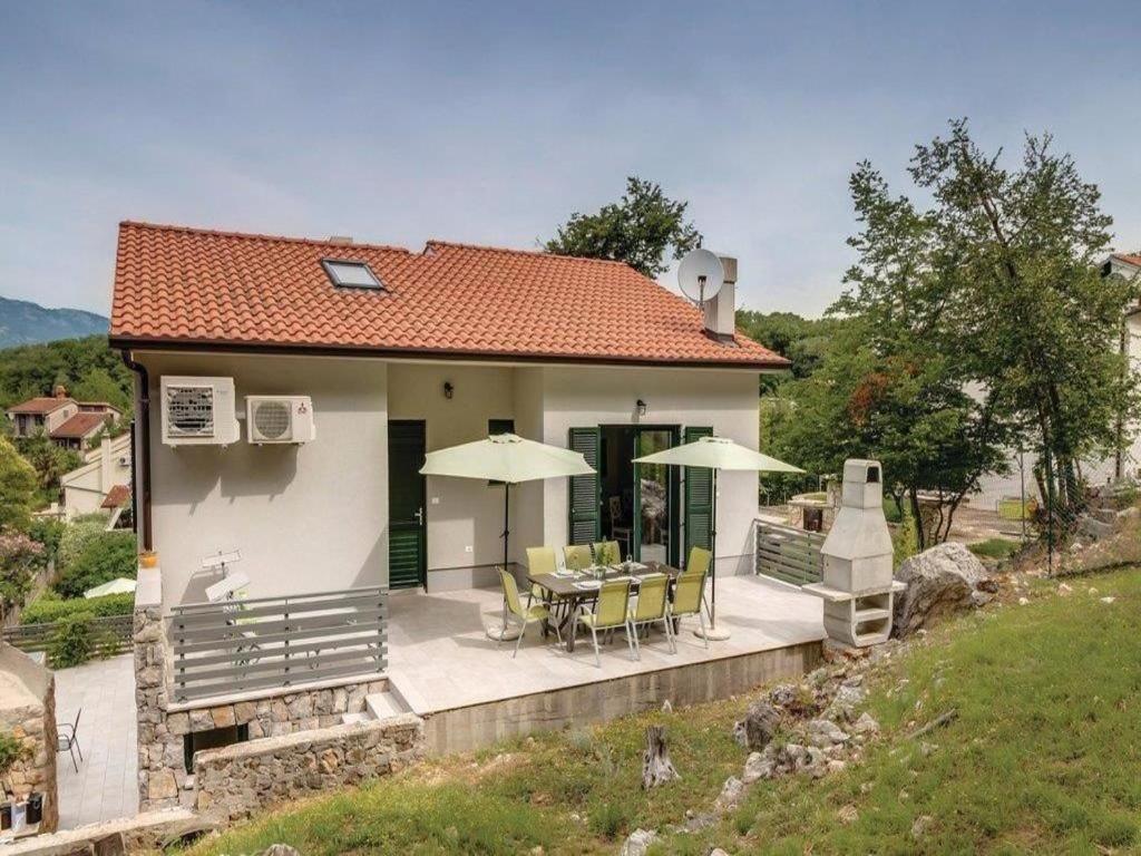 Apartments Grzic Porozina Bagian luar foto