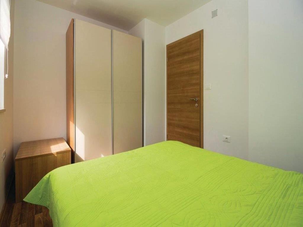 Apartments Grzic Porozina Bagian luar foto